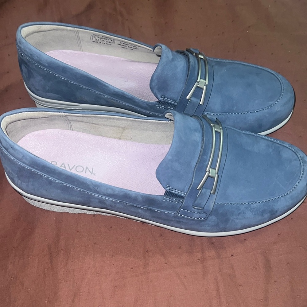 ARAVON LOAFERS
